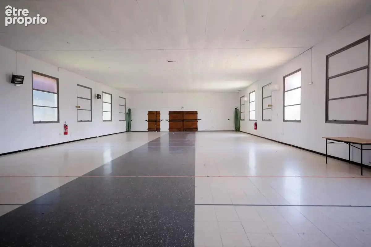Commerce 518 m² à vendre à Beaucaire (30300) - photo 4