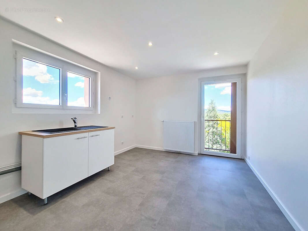 Appartement à CRAN-GEVRIER