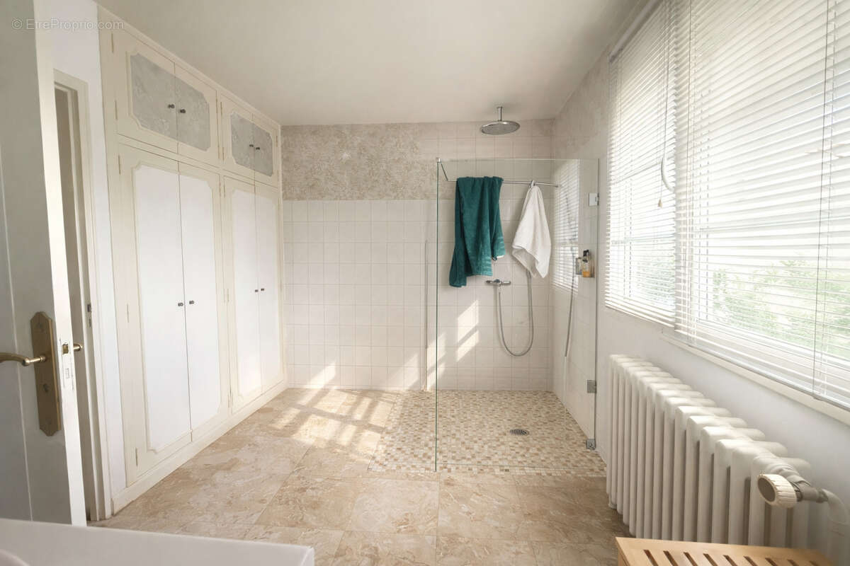 Maison à OZOIR-LA-FERRIERE