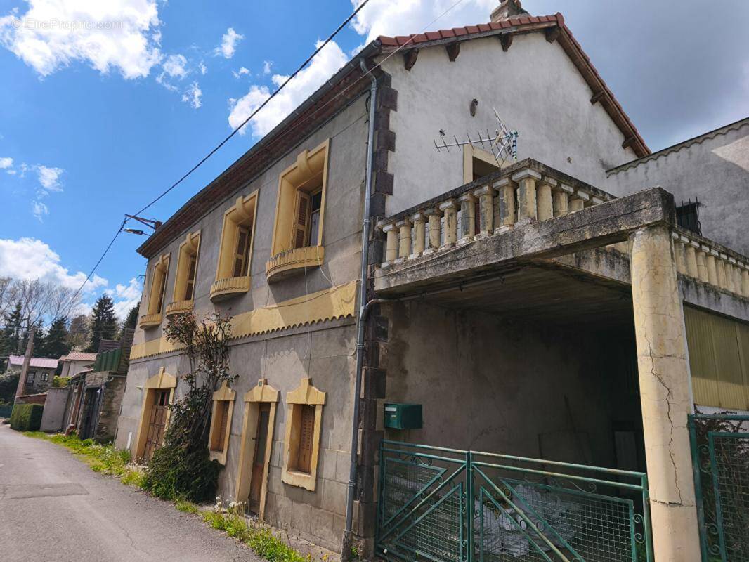 Maison à AYDAT
