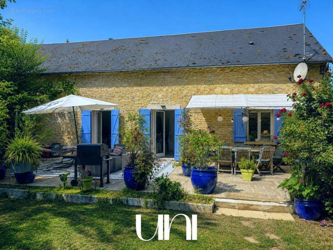 Maison à MEZIDON-CANON