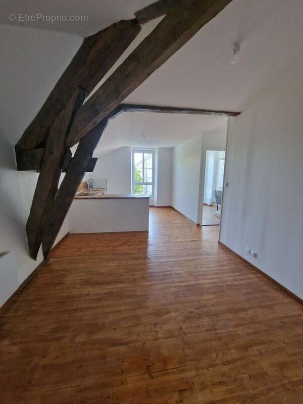 Maison à SAINT-JEAN-D&#039;ANGELY