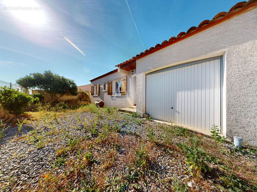 Maison à PARAZA