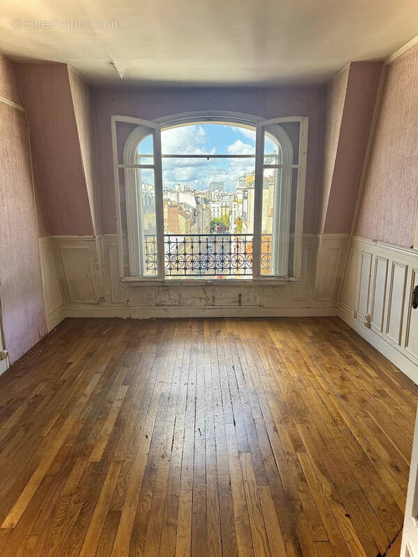 Appartement à PARIS-14E