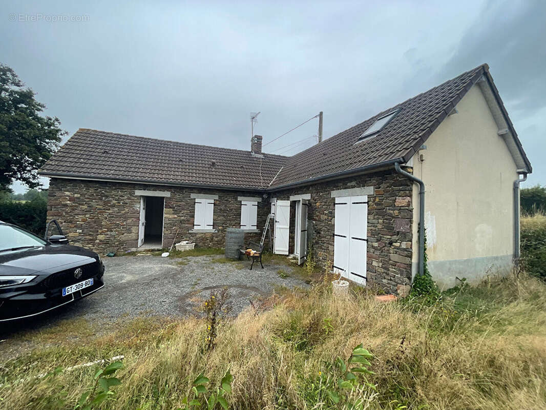 Maison à SAINT-SAMSON-DE-BONFOSSE