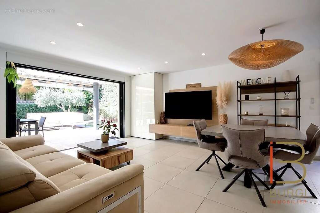 Appartement à SAINT-RAPHAEL