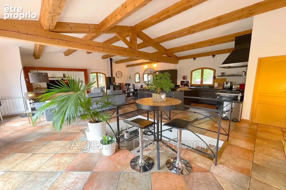 Maison 7 pièces 157 m² à vendre à Figanieres (83830) - photo 7