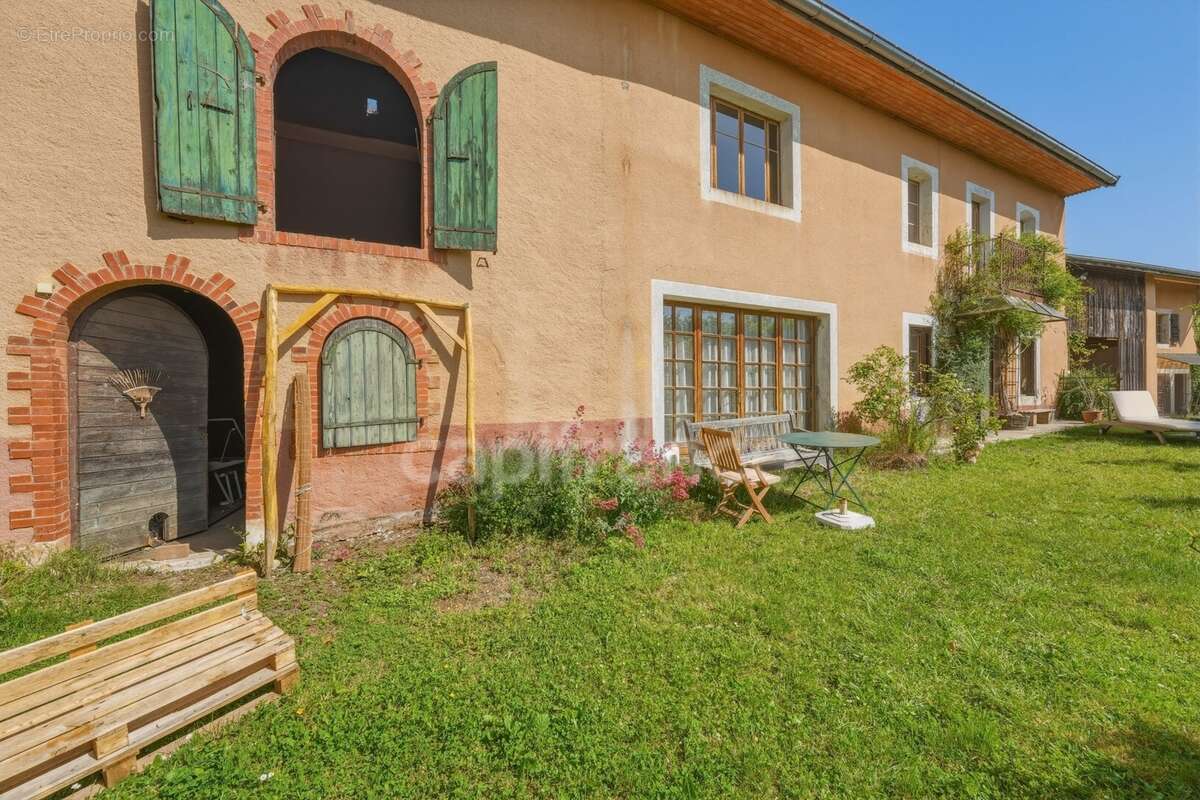 Maison à vendre 5 pièces PERON (01) - photo 3