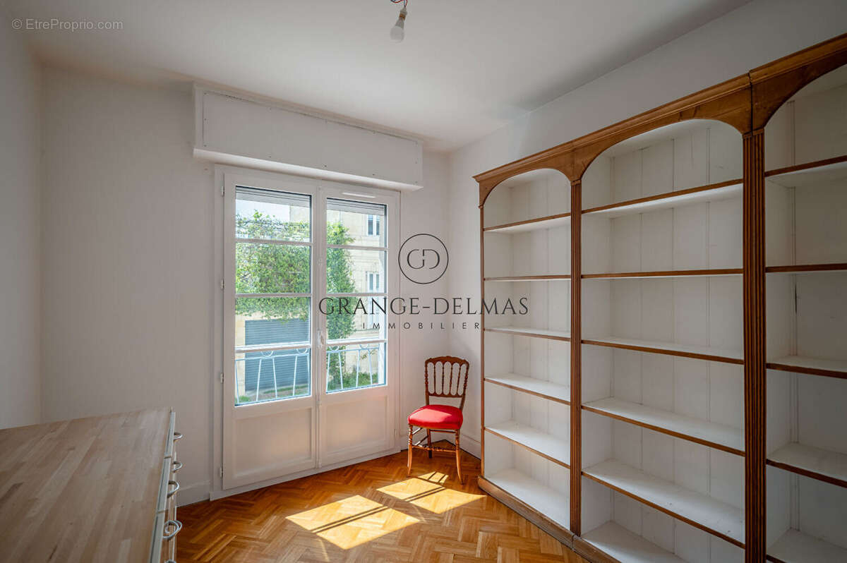 Appartement  DARCHAND avec terrasse et garage - SAINT SEURIN - photo 8
