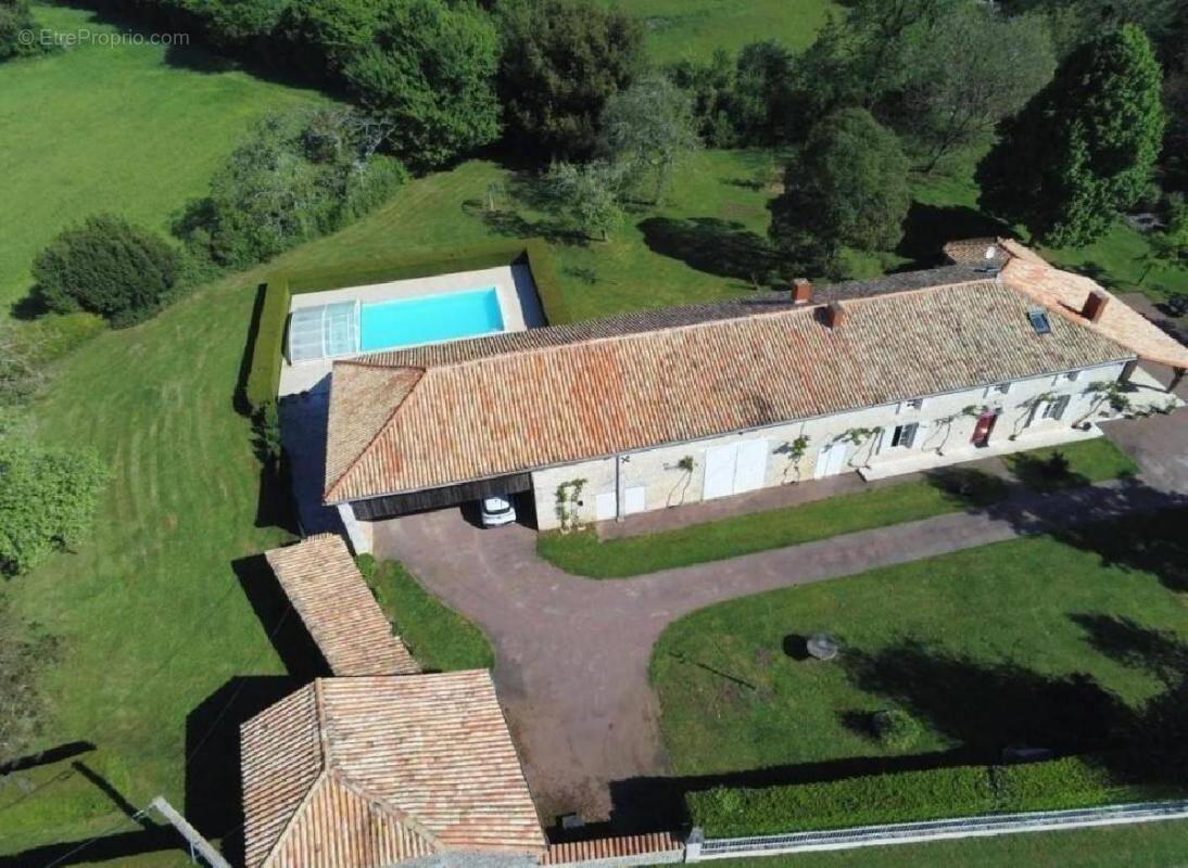 Maison à SAUZE-VAUSSAIS