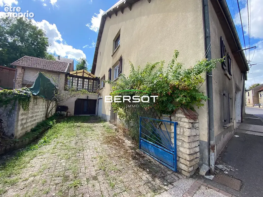 Maison à PORT-SUR-SAONE