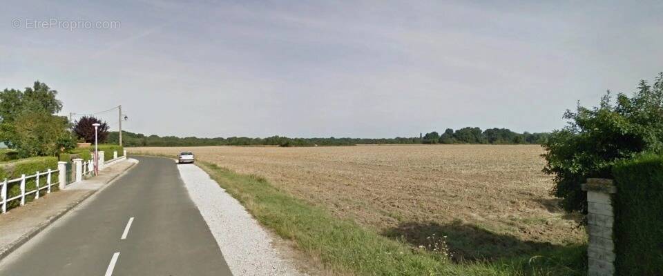 Terrain à LES BREVIAIRES