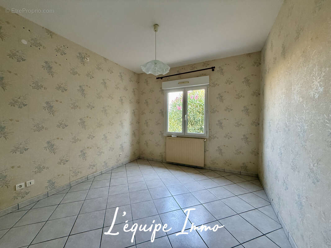 Maison T4 de 113m2 sur 2230m2 en pleine campagne. - photo 6