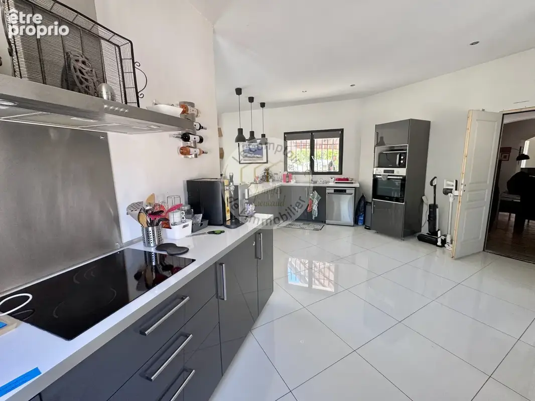Rare à la vente   saint-julien   maison de 192 m2 sur 1 000 m2 de terrain avec piscine, t2 indépendant - photo 17