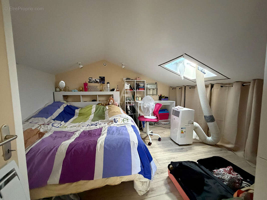 Maison familiale 4 pièces avec 2 garages à Port-des-Barques - photo 13