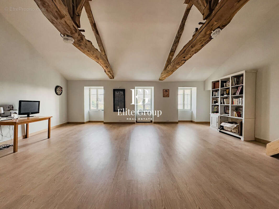 Maison à CHATEAUNEUF-SUR-CHARENTE