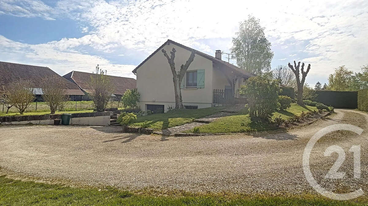 Maison à ROUILLY-SACEY