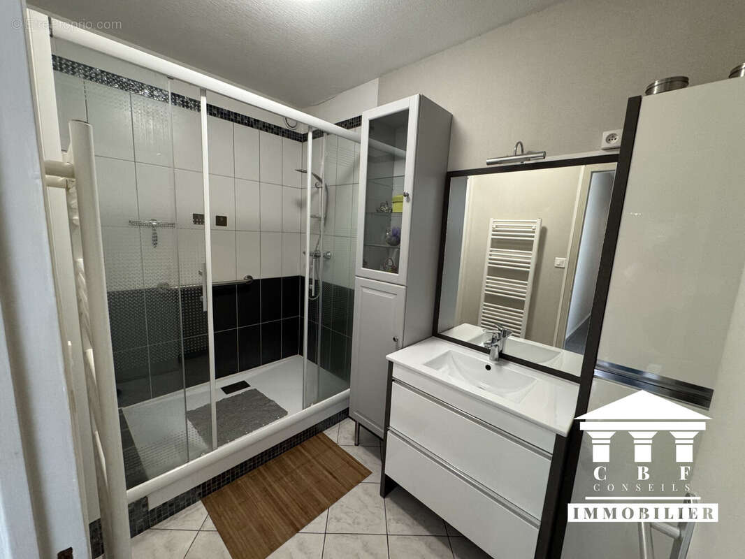 Appartement 80 m² à Le Creusot  - photo 7