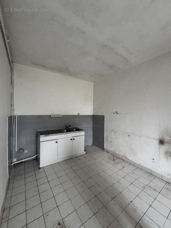 Lanvéoc   Maison à fort potentiel - 123m2 - photo 7