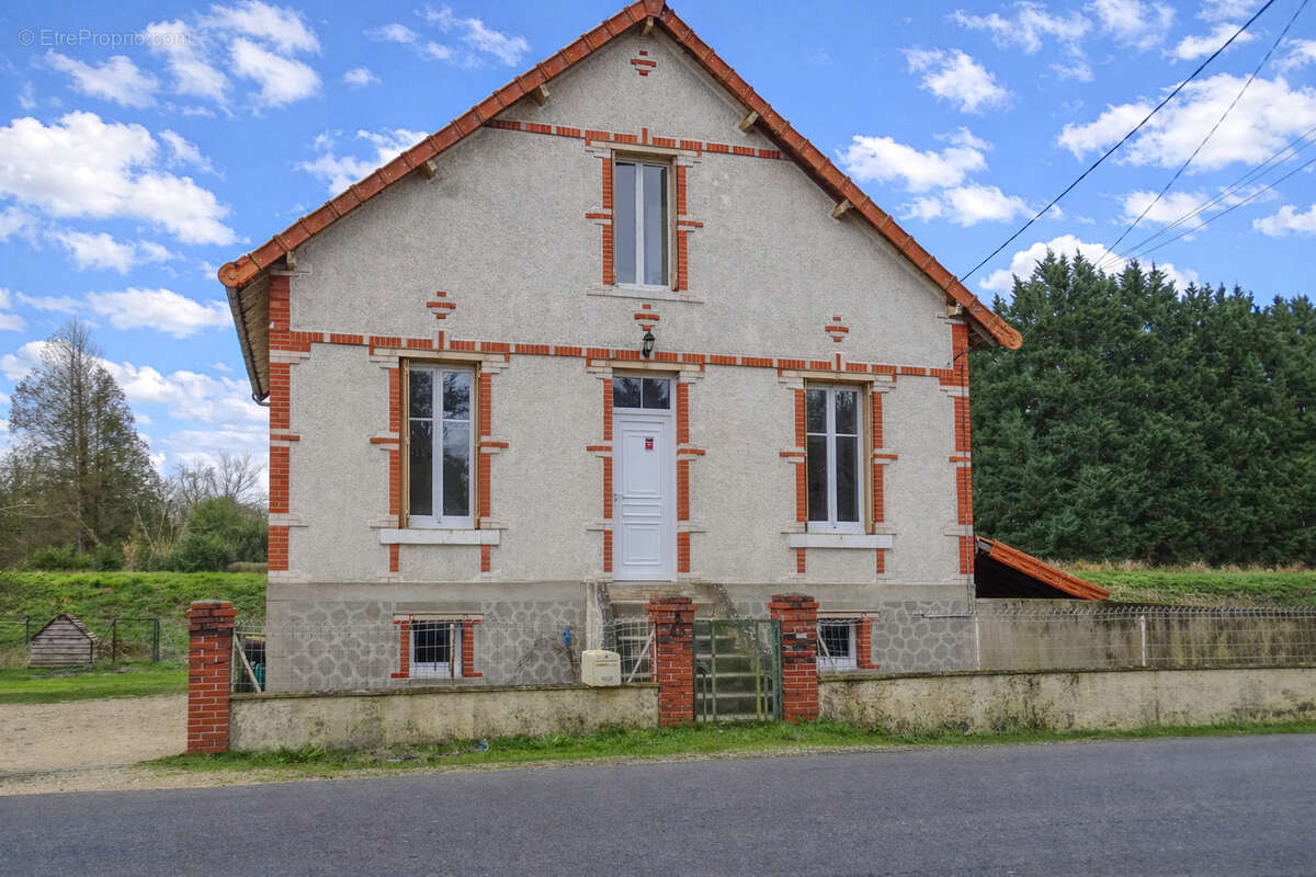 Maison à CHATRES-SUR-CHER