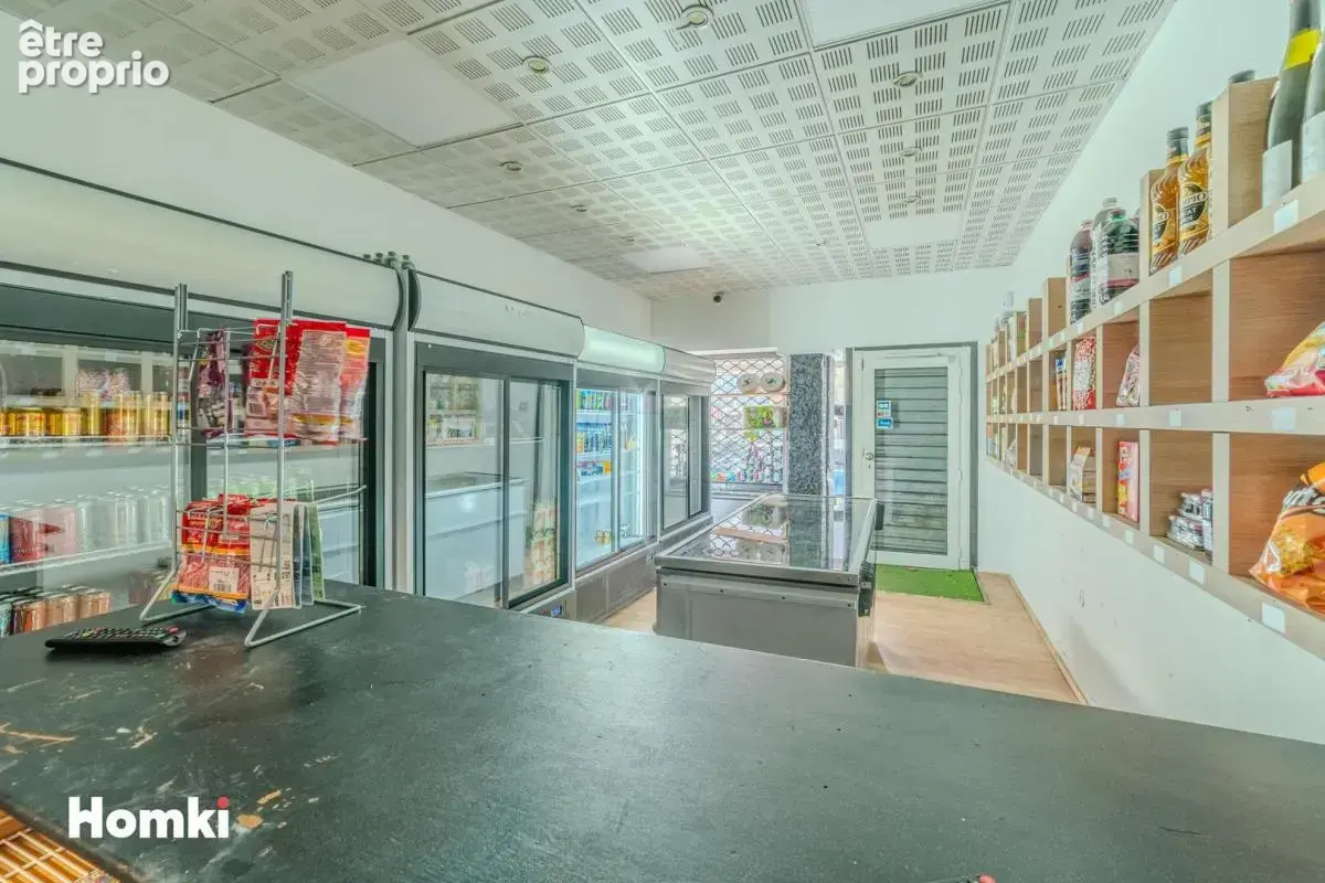 Local commercial T5 de 130m²  Bon rendement - photo 17