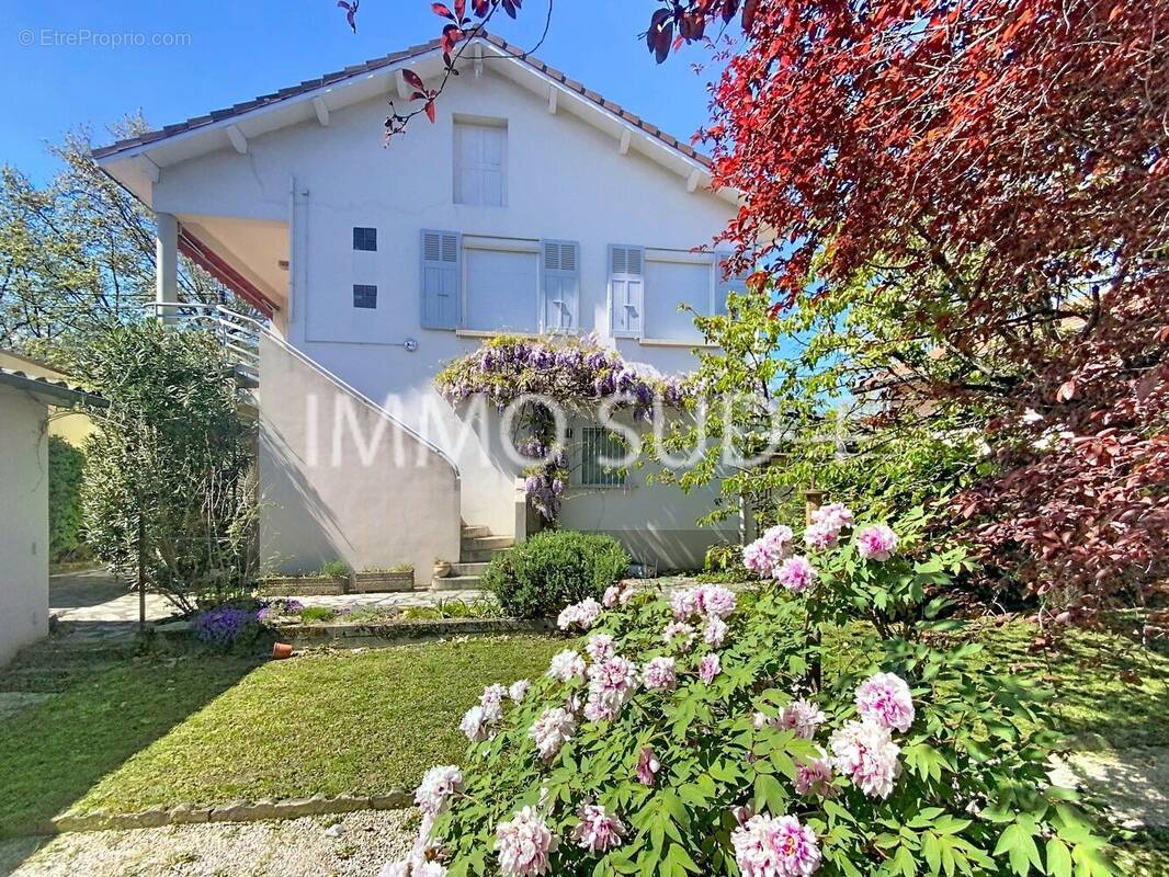 Maison à LE PONT-DE-CLAIX