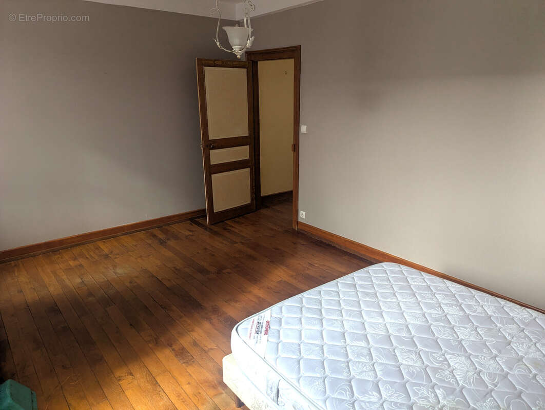 Maison à CHASSIGNOLLES