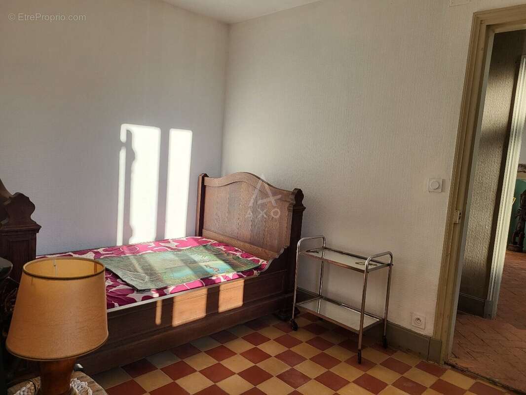 Maison à FROMENTIERES