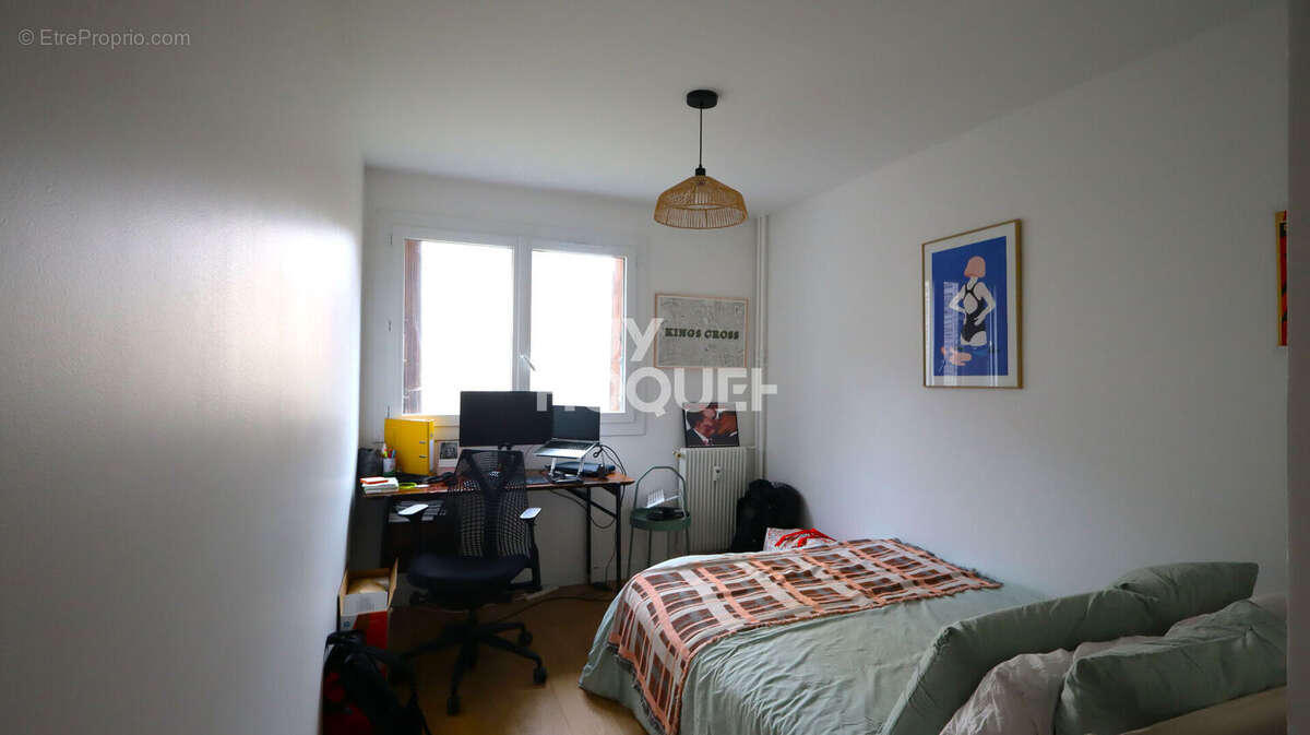 Appartement à PARIS-19E