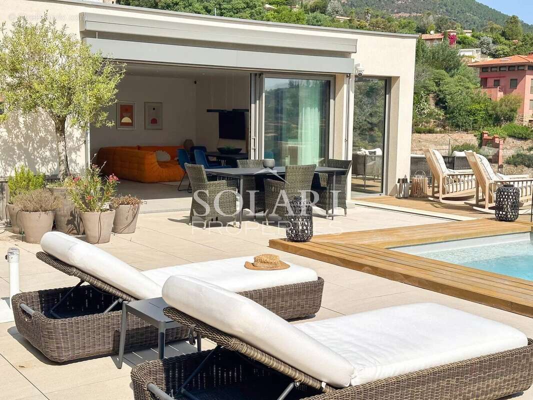 Maison à THEOULE-SUR-MER