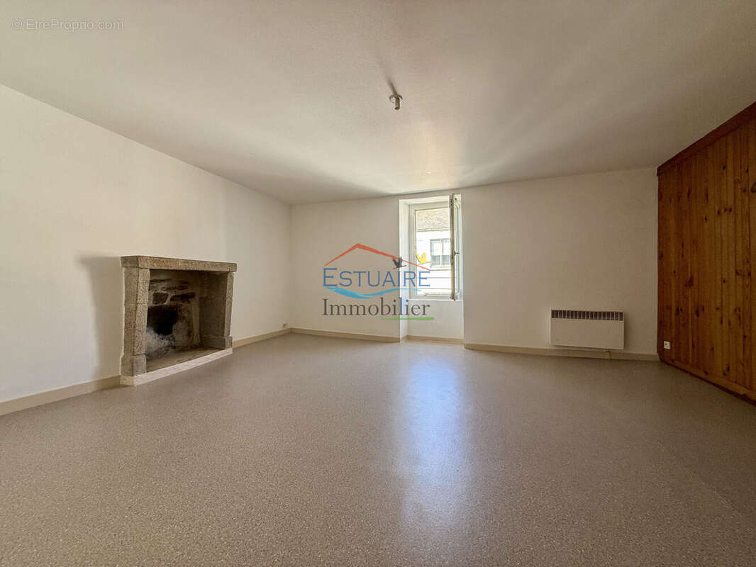 Maison 146 m² à Le Temple-De-Bretagne  - photo 6
