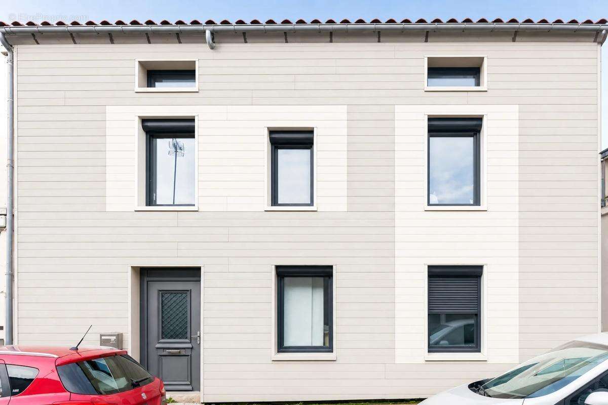 Maison à SAINT-AMAND-SUR-SEVRE