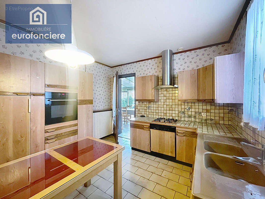 Maison à SAINT-JULIEN-LES-VILLAS