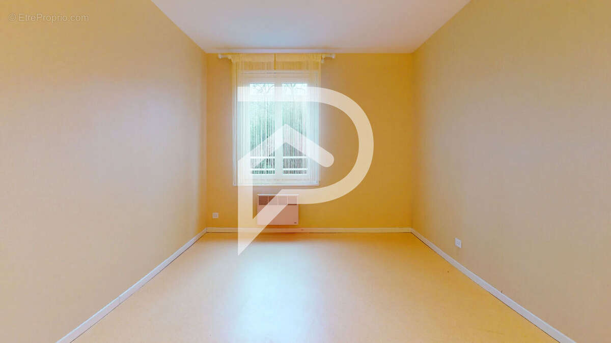 Maison à NEUILLY-SUR-SUIZE