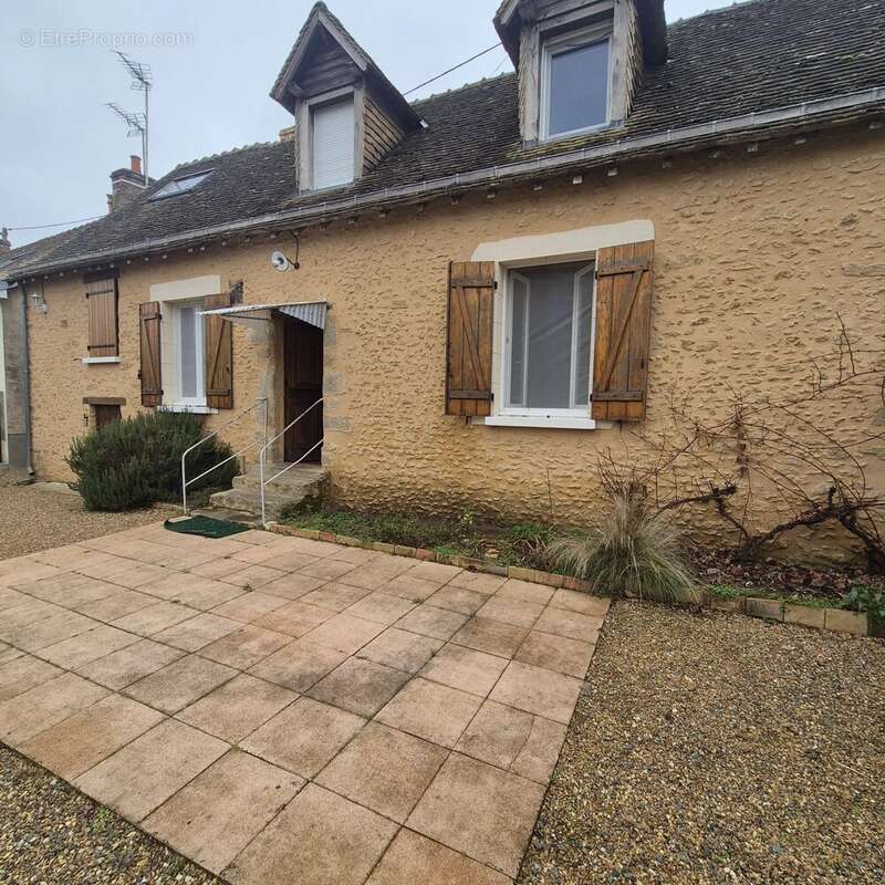 Maison à SAVIGNE-L'EVEQUE