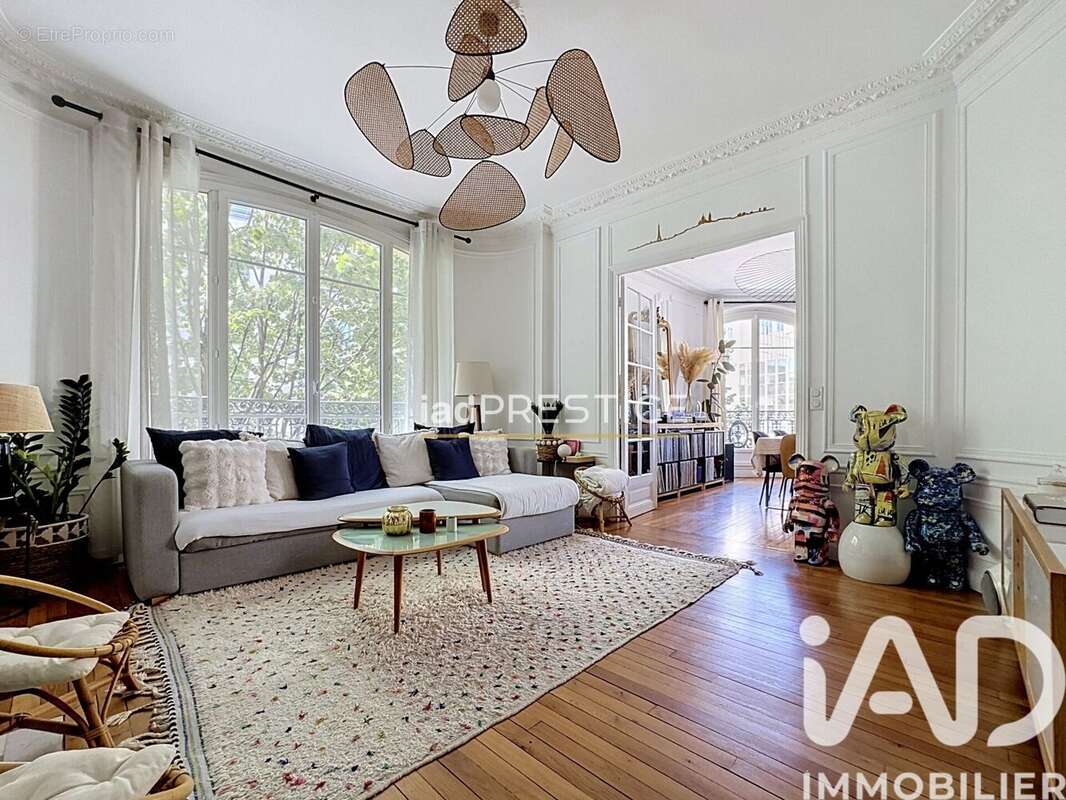 Photo 2 - Appartement à SURESNES