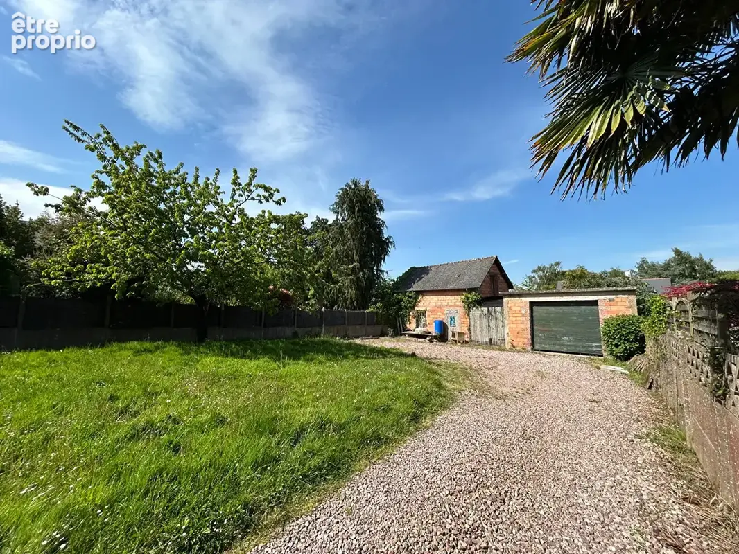 Maison de caractère 155 m² - Centre-bourg Montfort-sur-Meu - Terrain 660 m² - photo 13