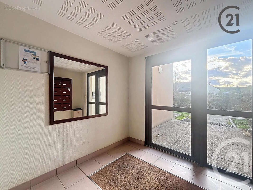 Appartement à VILLENEUVE-SUR-YONNE