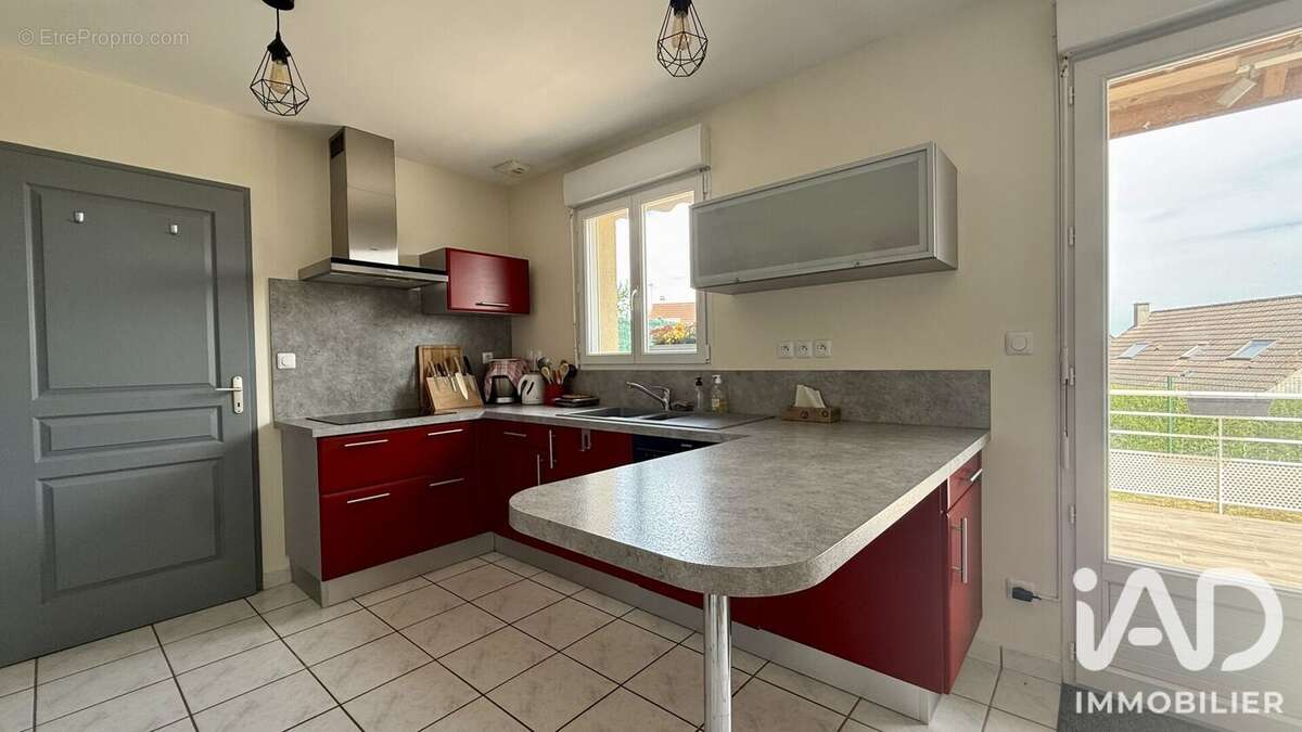 Maison 92 m² à Dreuil-Les-Amiens  - photo 3
