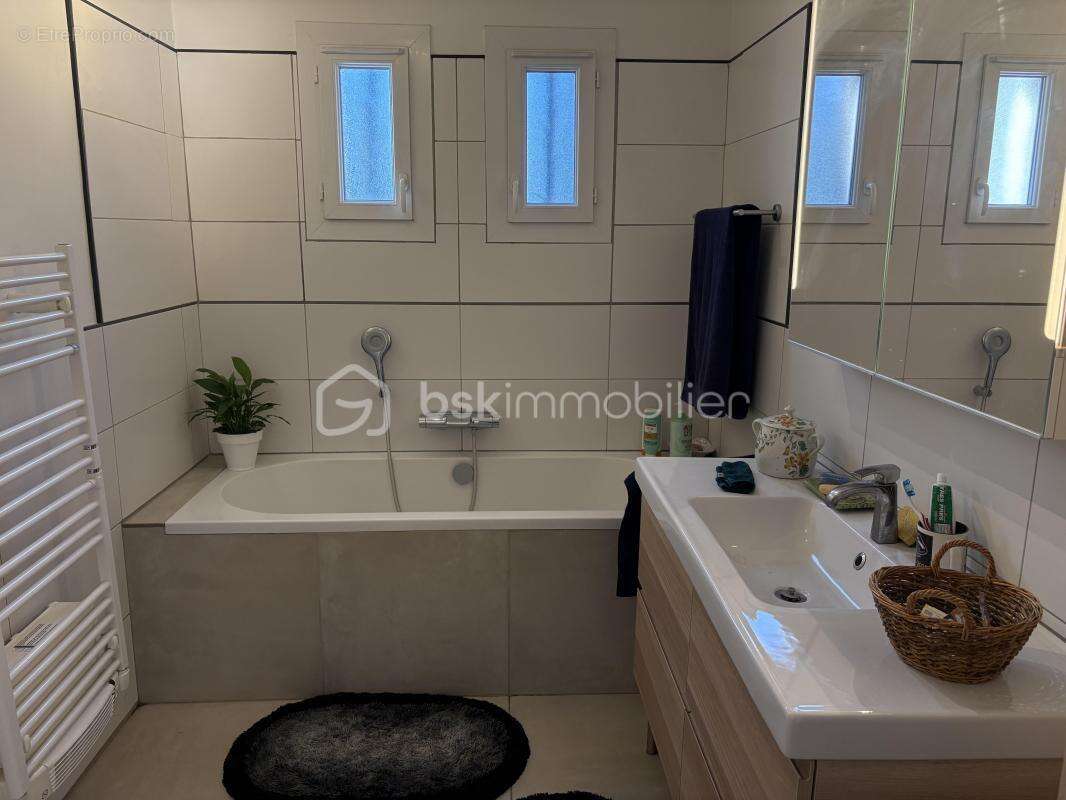 Maison à PIERREVERT