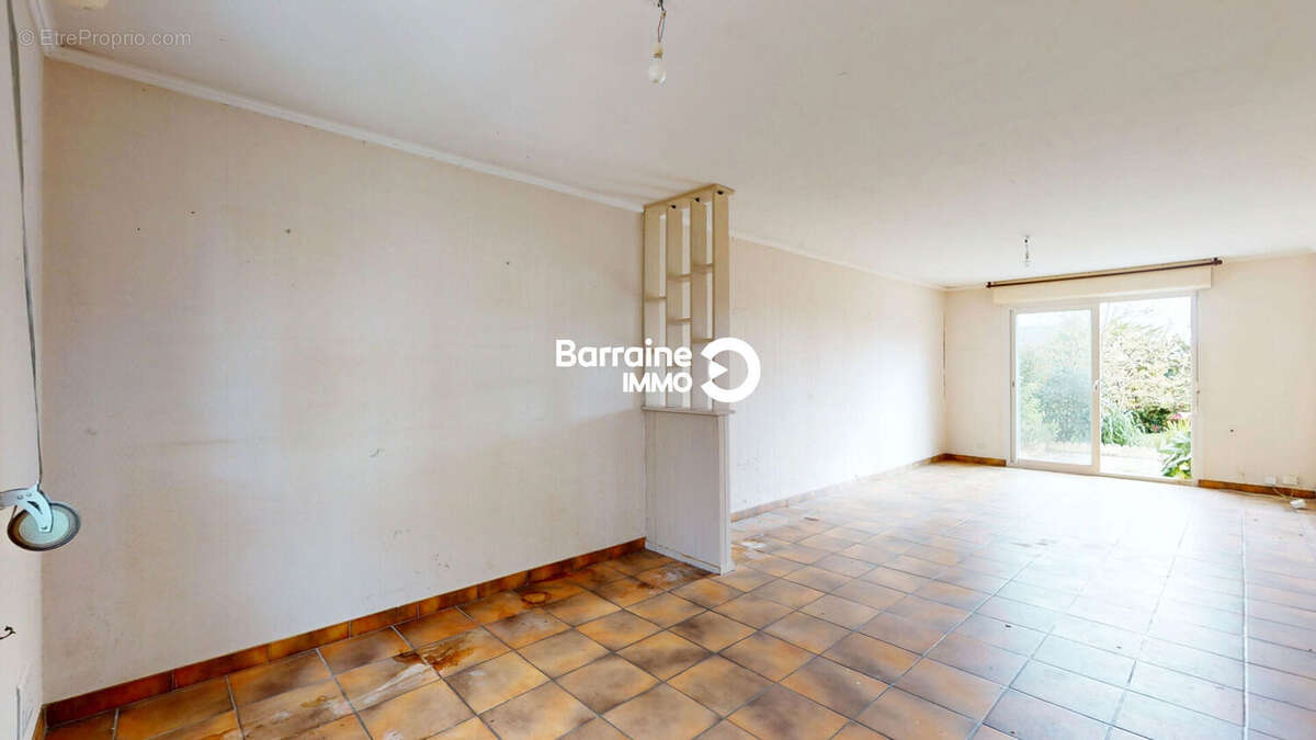 BARRAINE IMMO : A VENDRE - Maison 5 pièces à Brest - Secteur Cavale Blanche PZ00341-FL - photo 4