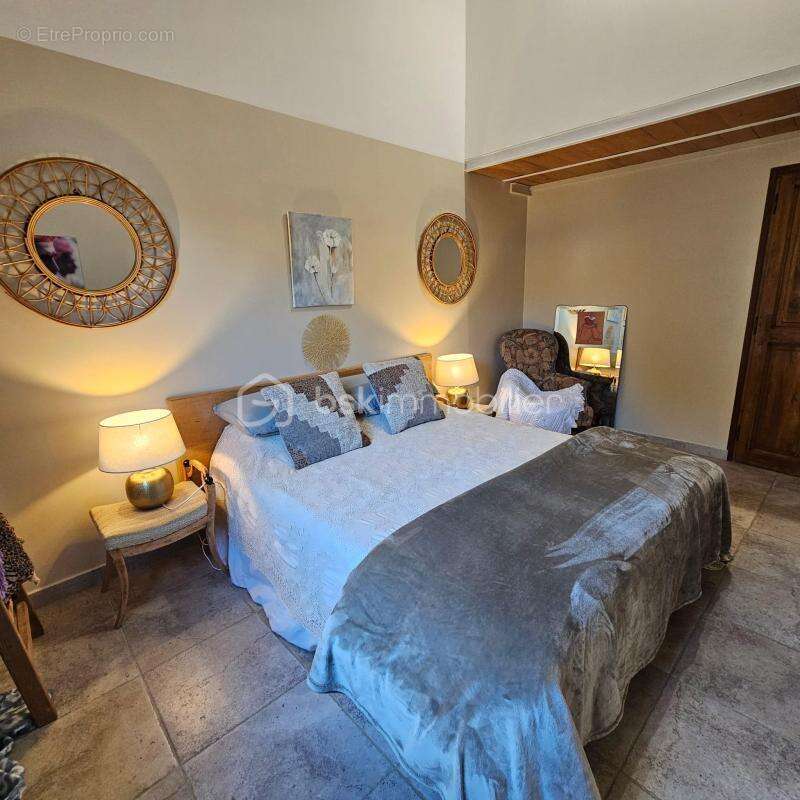 Maison à LA GARDE-FREINET