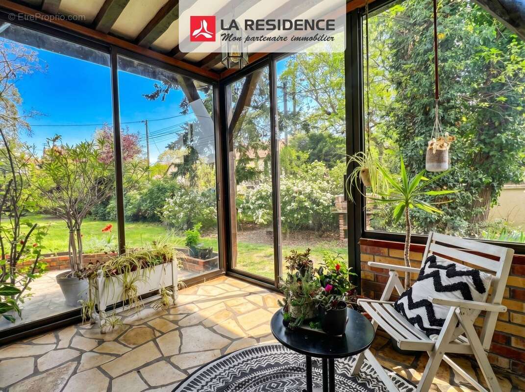 Maison à VERNEUIL-SUR-SEINE