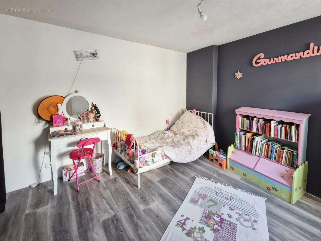 Maison à MONTREVAULT