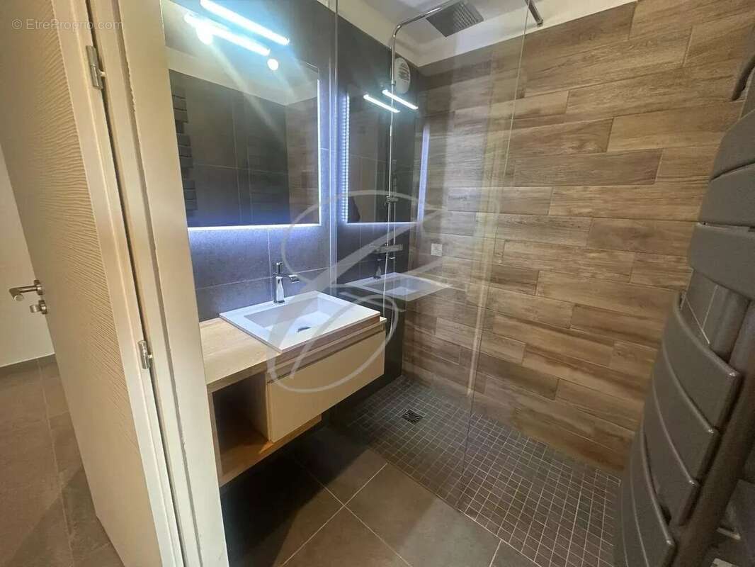 Appartement à BEAUSOLEIL