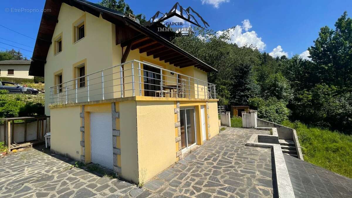 Maison 4 faces avec jardin - QUERIGUT - photo 11