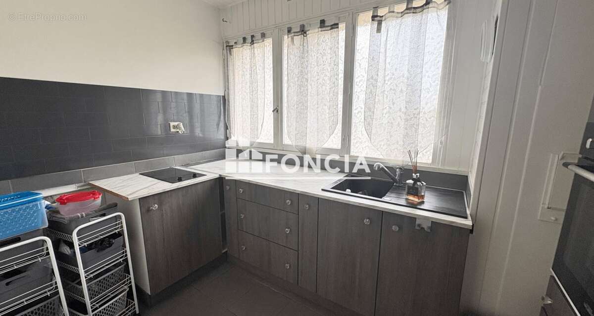 Appartement à FRESNES