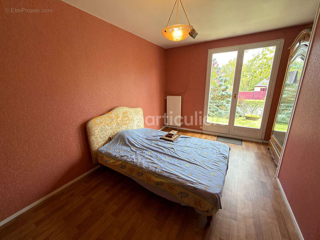 Maison à SAINT-SEBASTIEN-DE-MORSENT