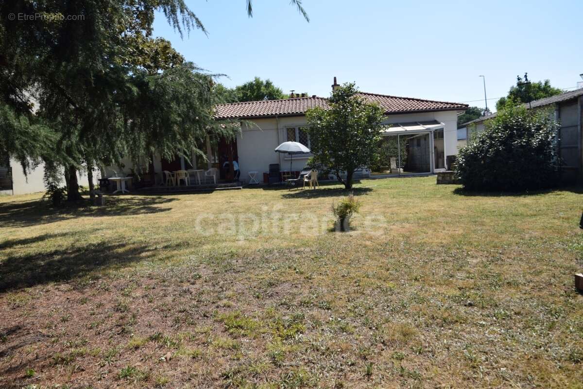 Maison de plain-pied - 4 chambres - garage - terrain clos - photo 16
