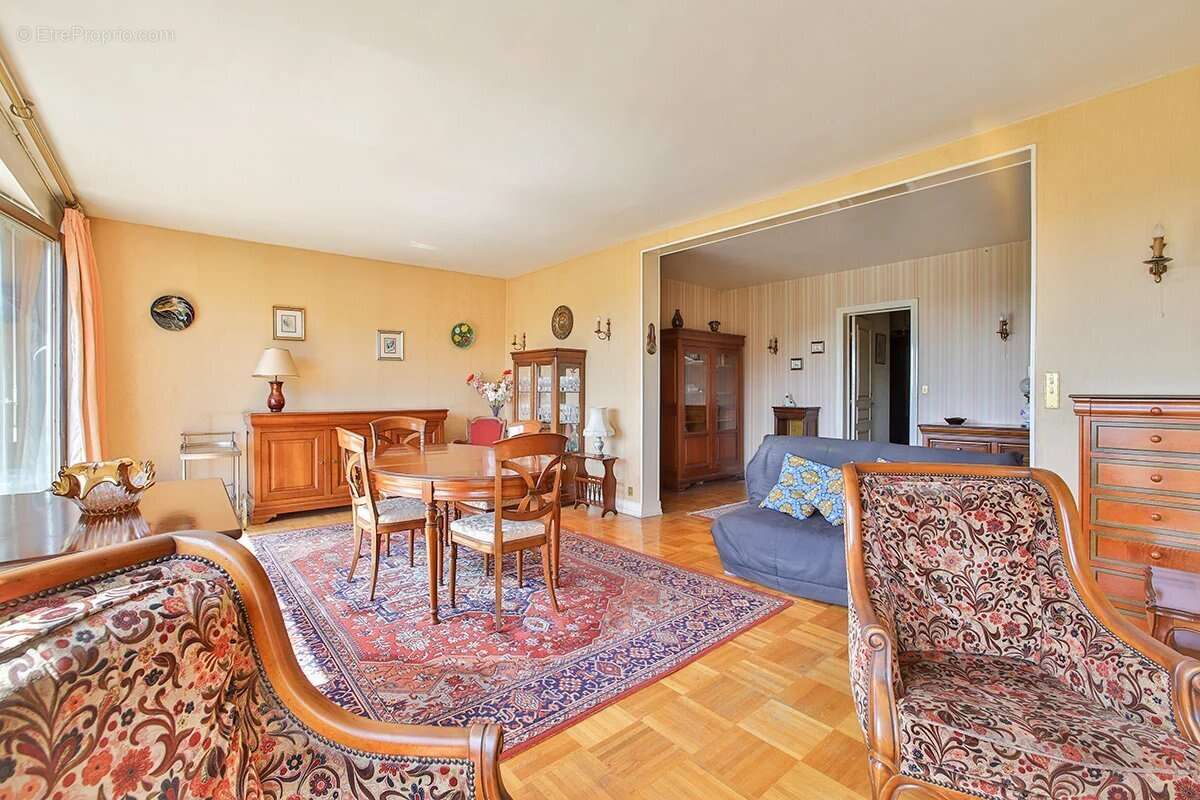 Appartement à PARIS-19E